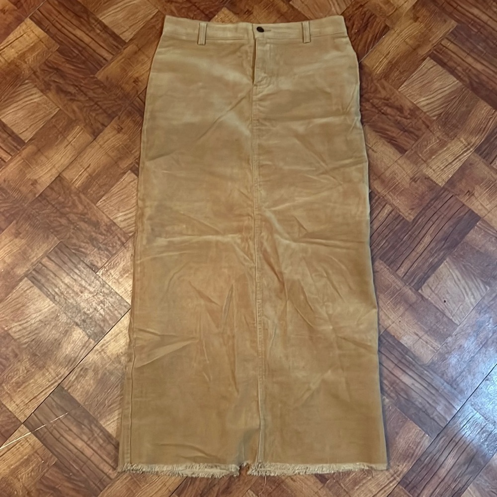 Tan / Camel Guess corduroy skirt size 28